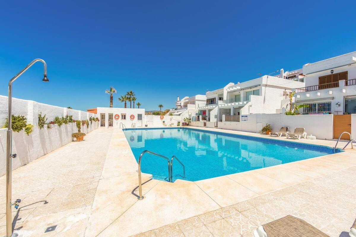 Tarifa Beach Apartment With Ocean Views And Pool Eksteriør bilde