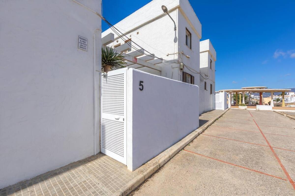 Tarifa Beach Apartment With Ocean Views And Pool Eksteriør bilde
