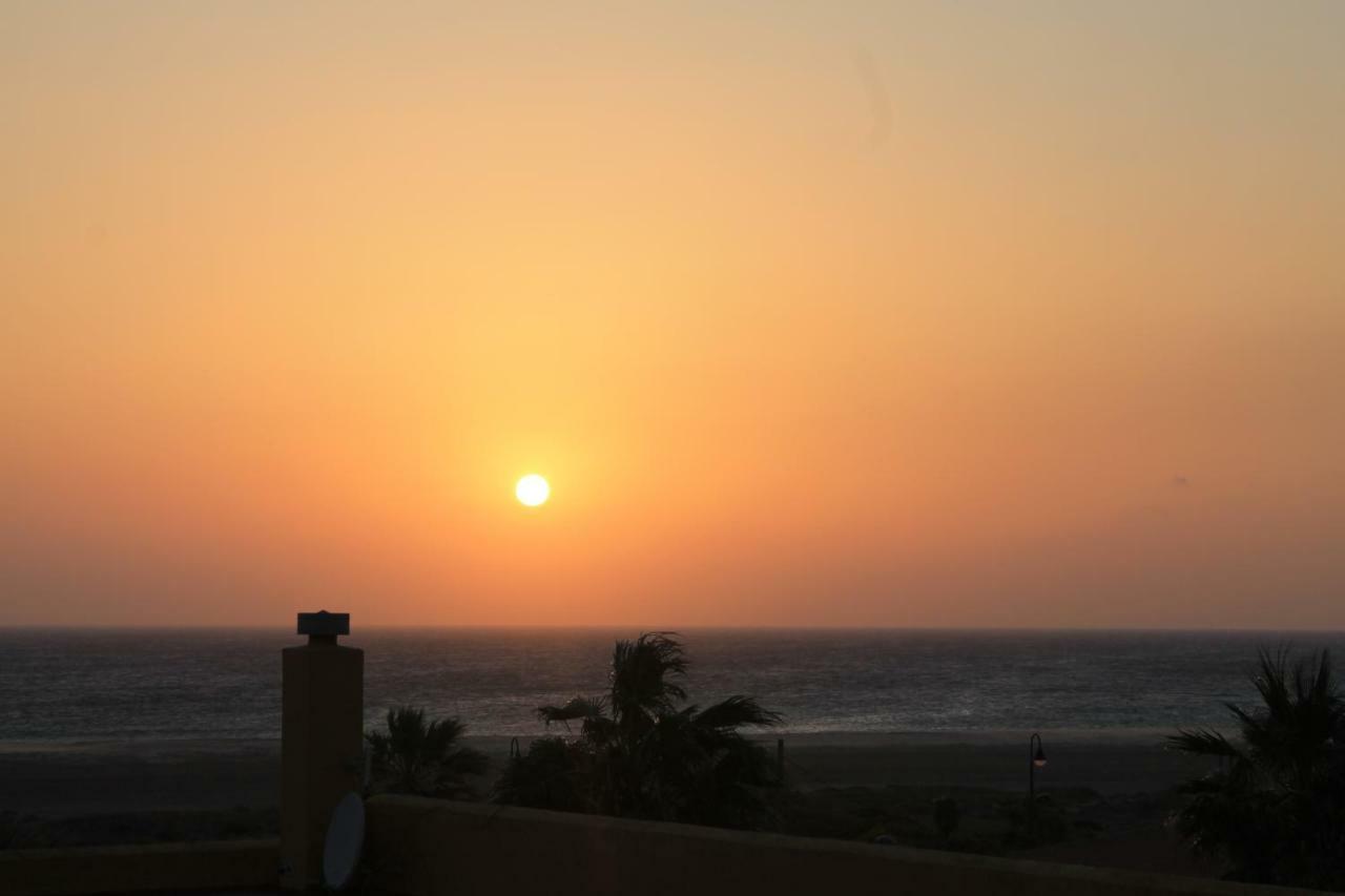 Tarifa Beach Apartment With Ocean Views And Pool Eksteriør bilde